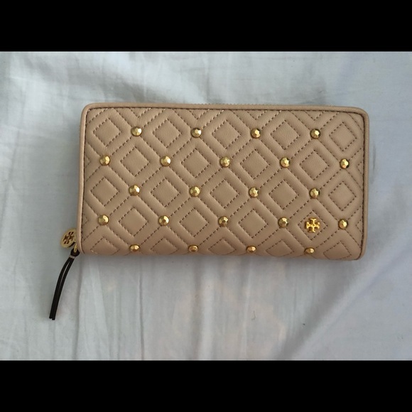 NWT Tory Burch Quilted and Studded Wallet in Blush Pink - Picture 1 of 3